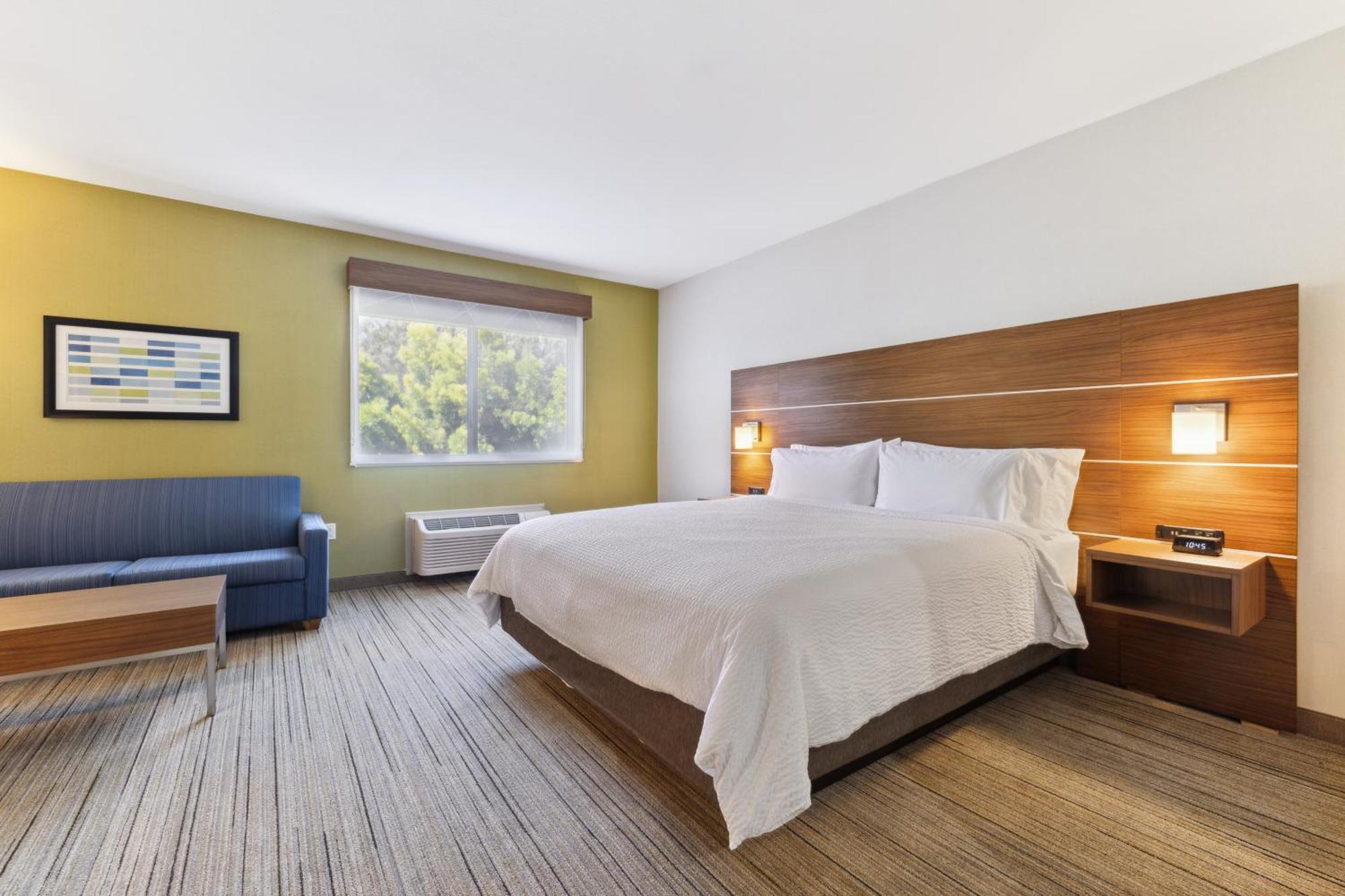 Holiday Inn Express & Suites Mountain View Silicon Valley By Ihg Exterior photo